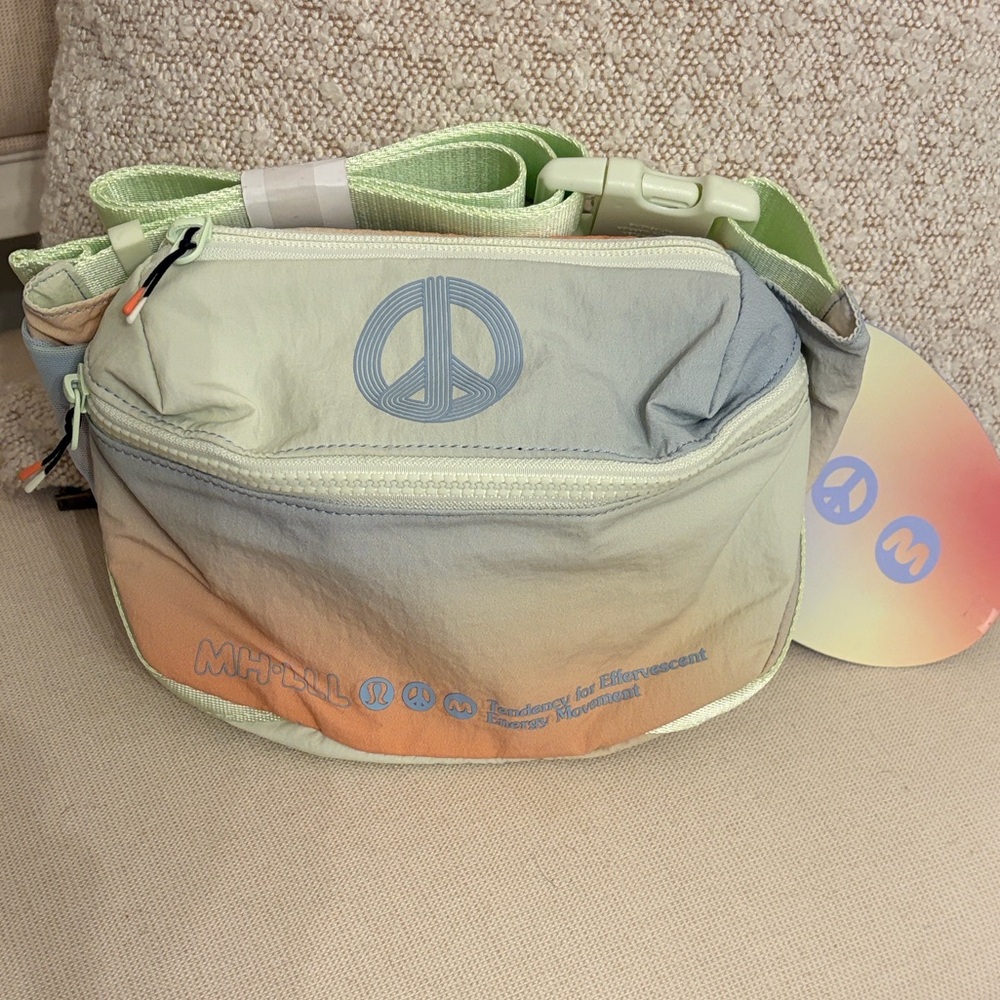 NWT Lululemon x Madhappy Ombre Crossbody Belt Bag!